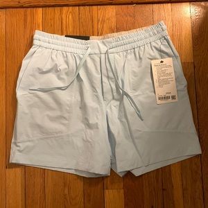 lululemon Bowline Short 5” L PWBE